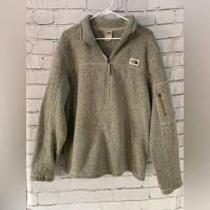 The North Face Men’s Large Half-Zip Pullover